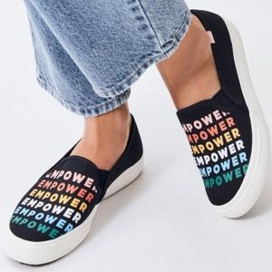 NWB Keds Empower slip on sneaker, size 6.5 M